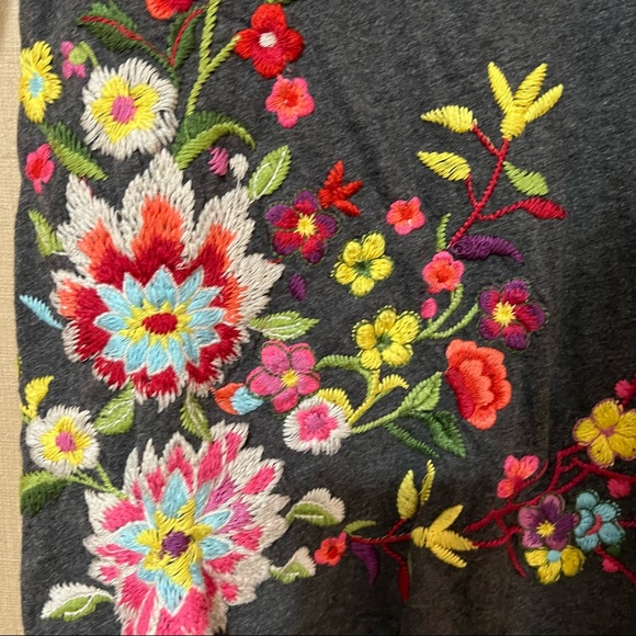 Johnny Was Black Floral Embroidered Tunic - Picture 3 of 6